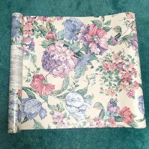 Carey Lind Designs Wallpaper. NW. Two rolls. Floral.